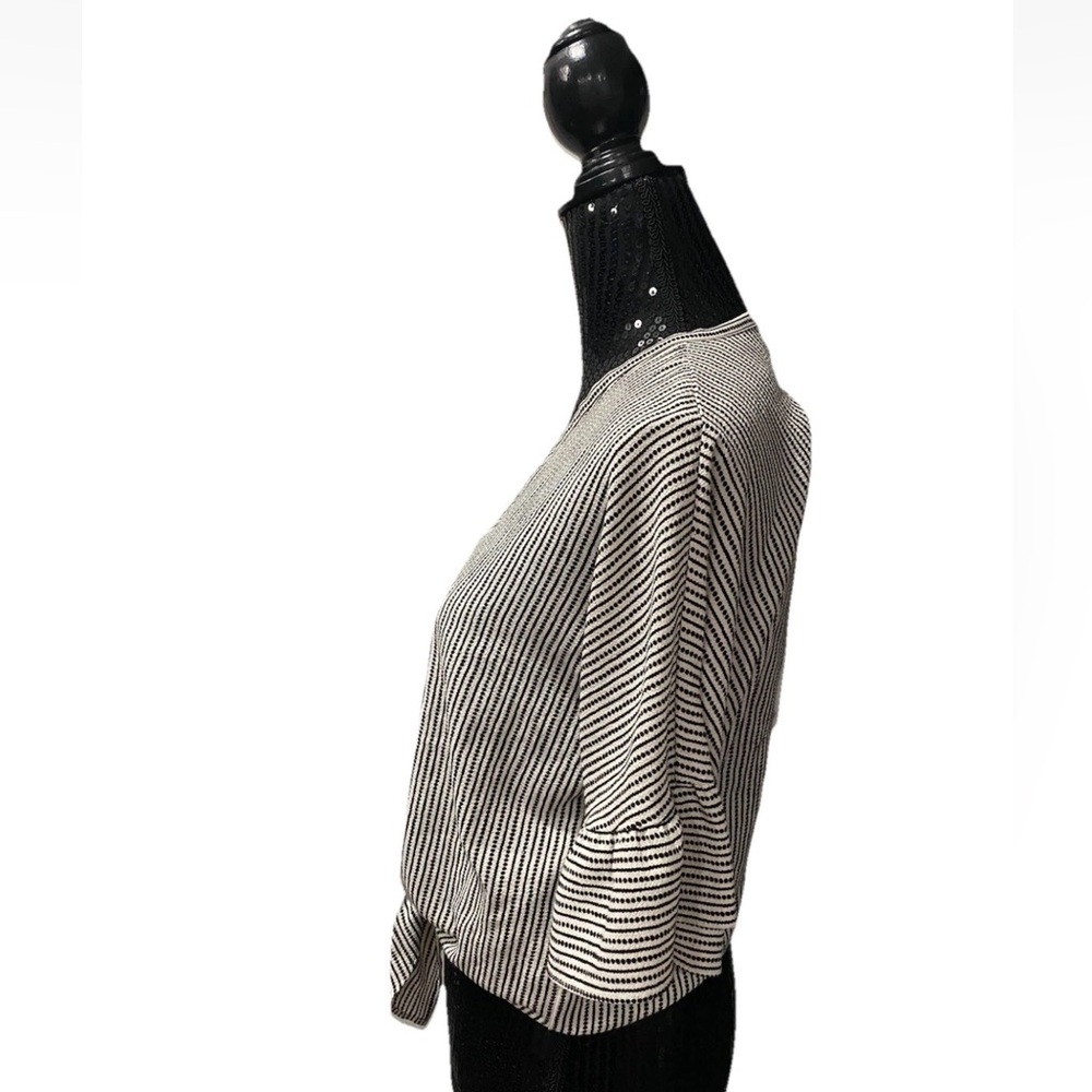 EUC Max Studio Striped Front Tie Top Flutter Short Sleeves Blouse Women’s XS - Picture 5 of 13